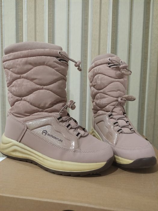 Продаю зимние дутики для девочки.