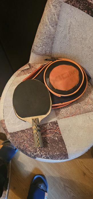 Vând palete tenis de masa