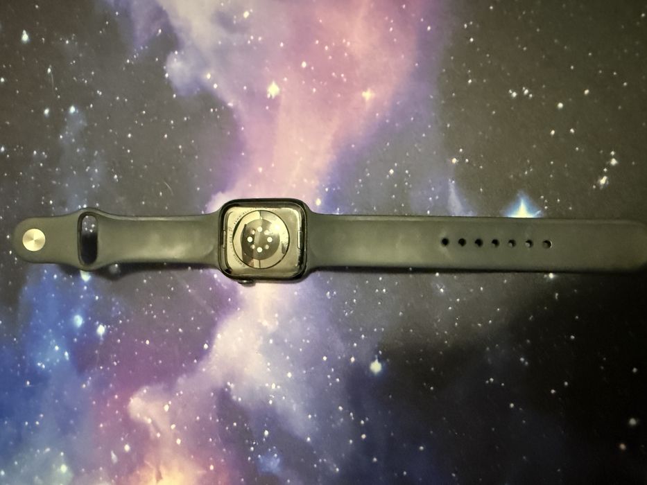 Apple Watch Series 8 – 45mm, GPS,