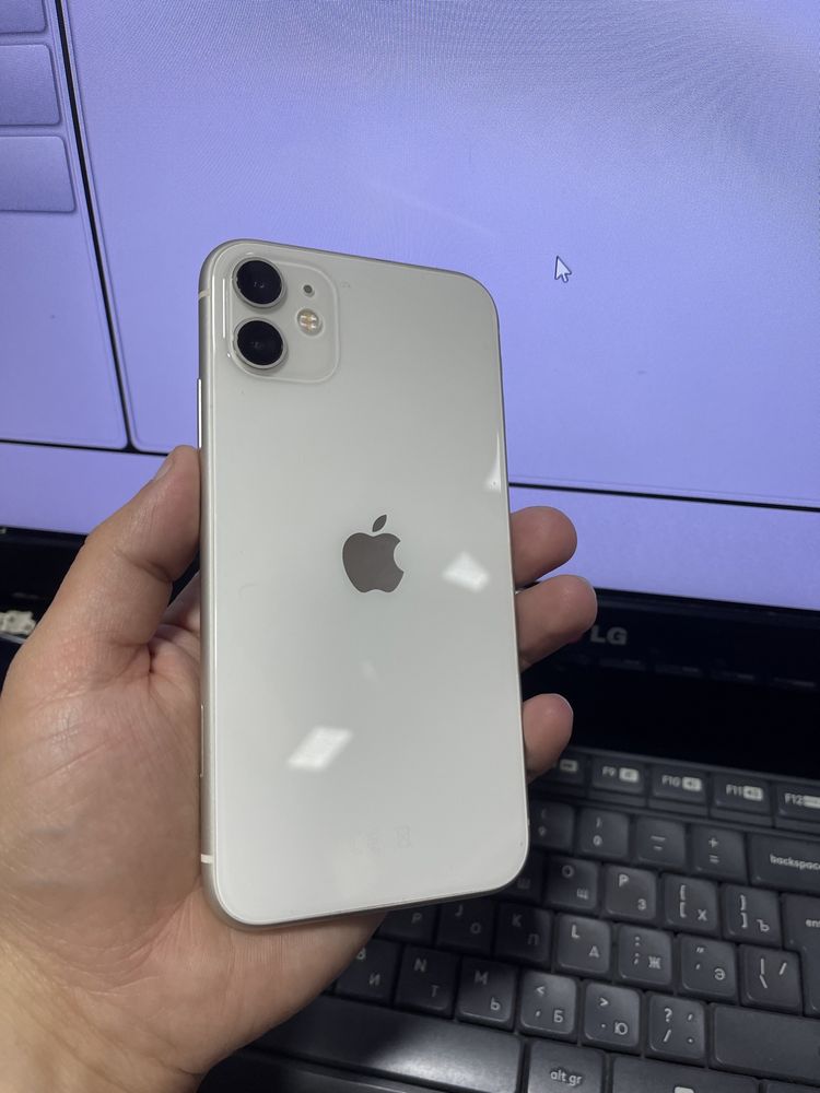 iPhone 11  64 gb sotiladi