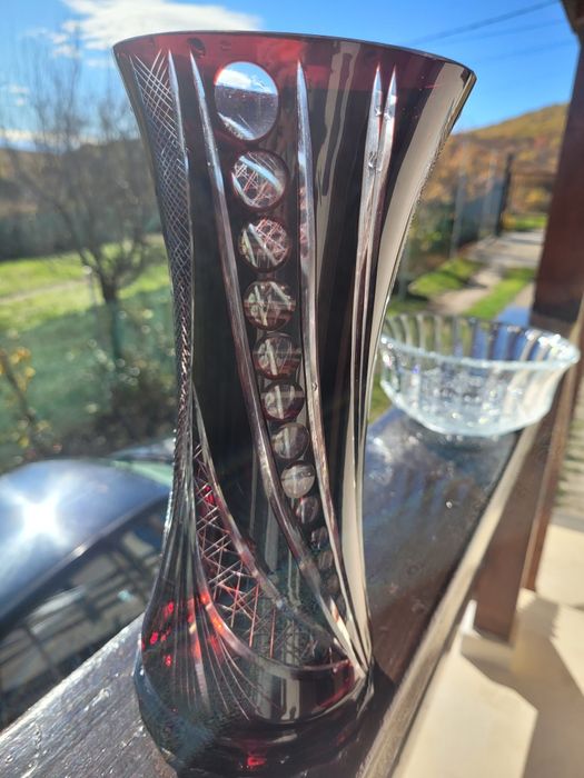 Vază decorativă rubin