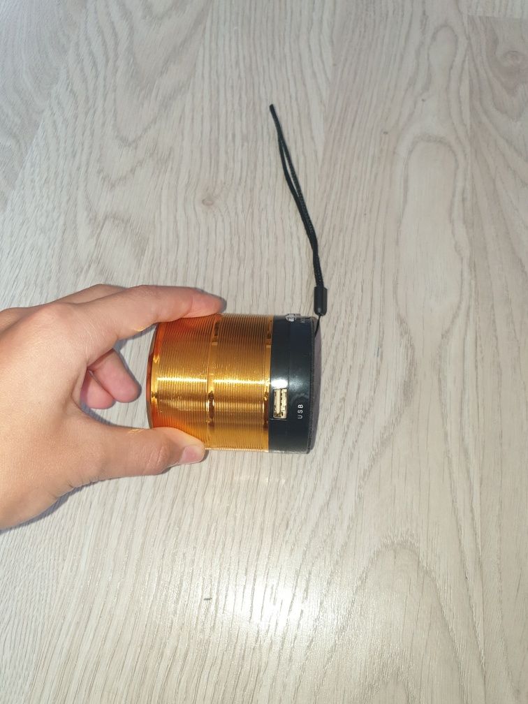Мини колонка , золотая .