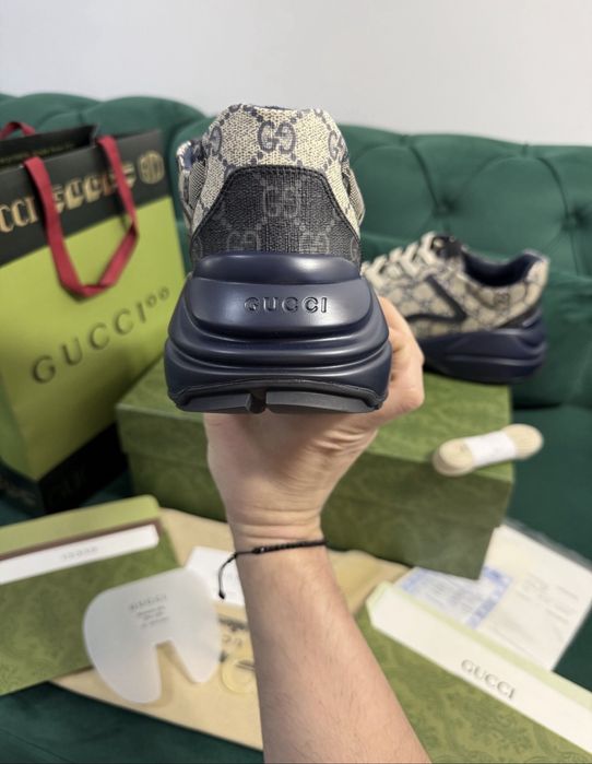 Adidasi gucci full box
