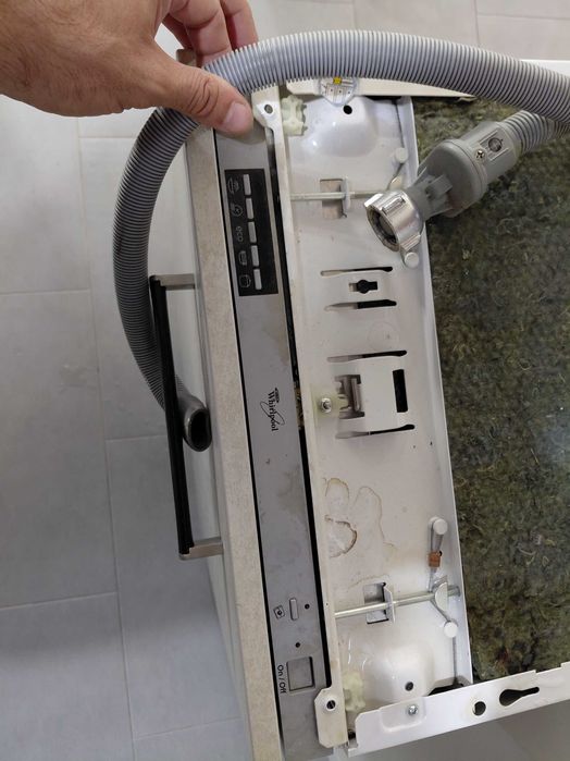 Masina de spalat vase Whirlpool