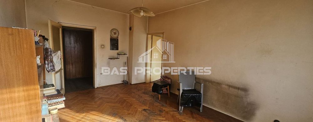 Продава се Тристаен апартамент в София, Гоце Делчев - 76 кв.м за 3093 €/кв.м - Снимка #1