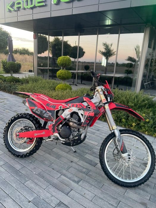 Honda crf 250 2015 година