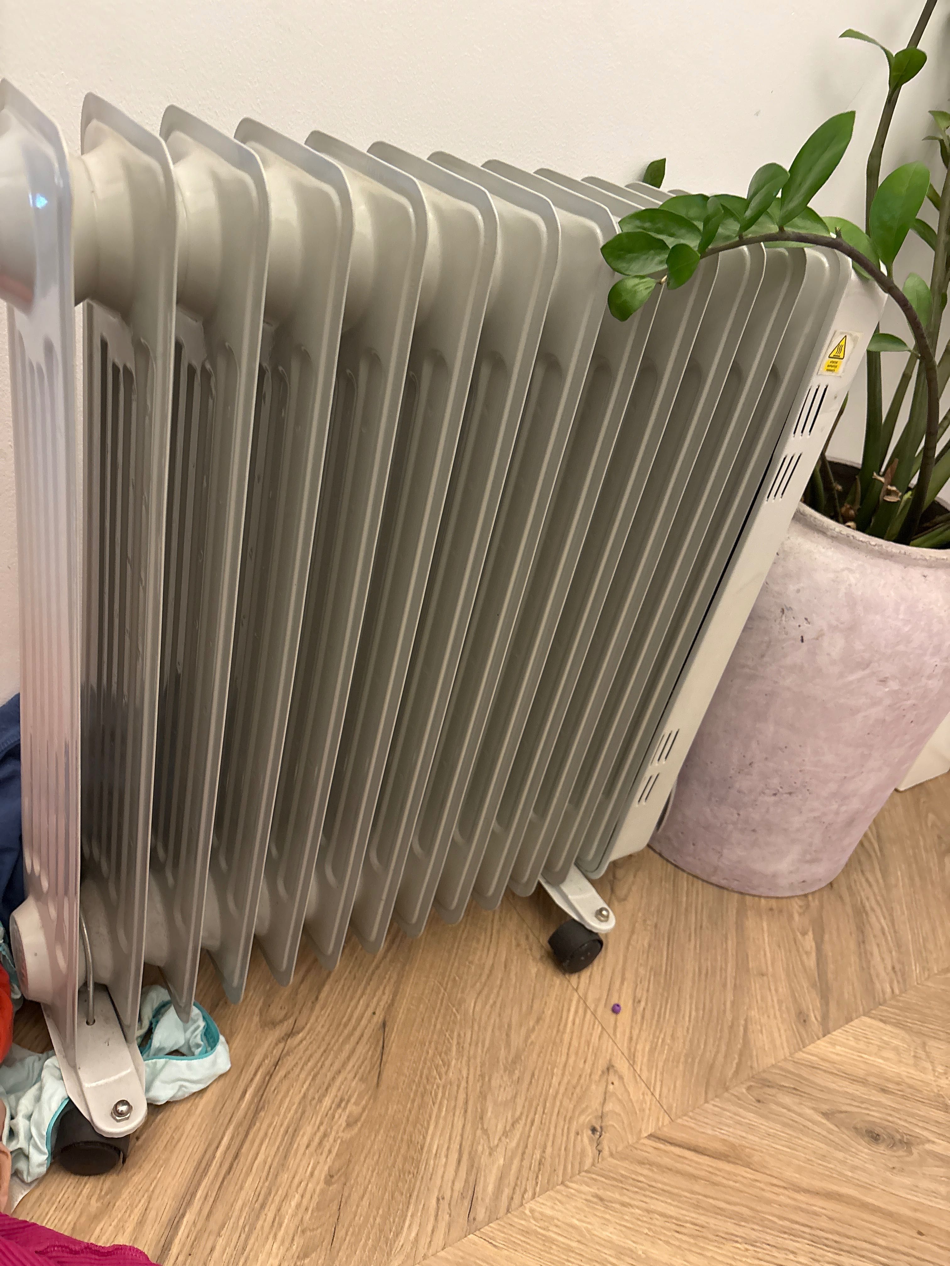 Calorifer electric 12 elementi 3 trepte