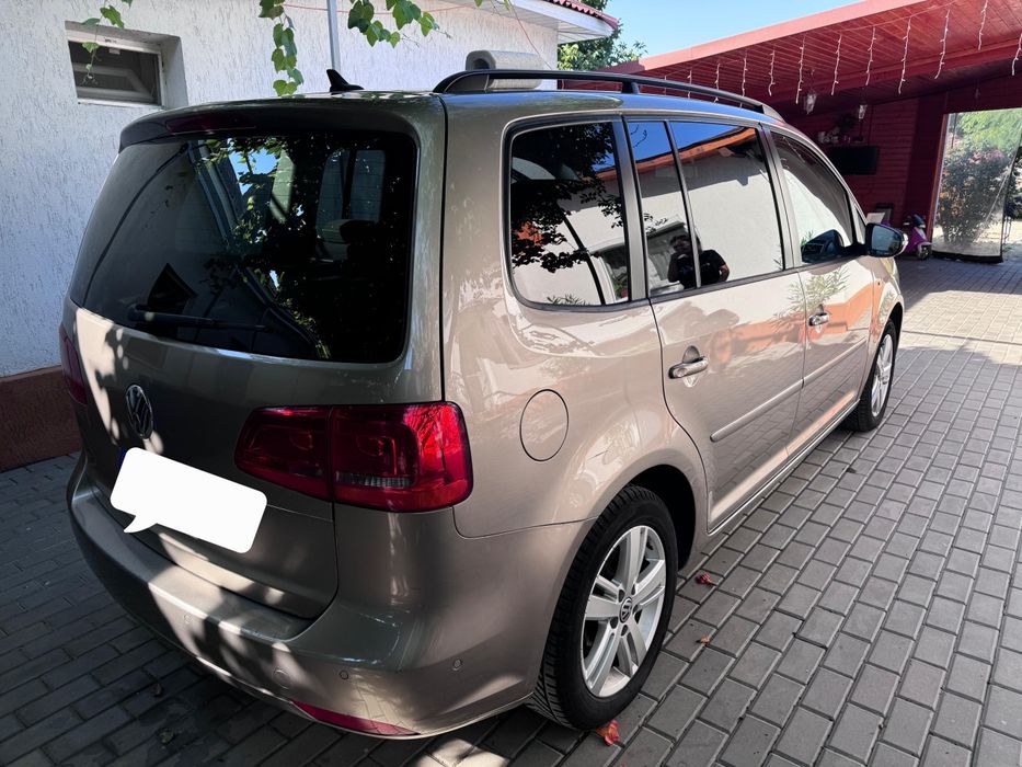 VW Touran DSG 1.6 TDI