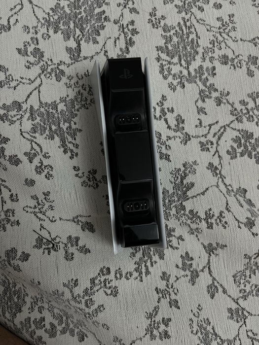 Станция для зарядки Геймпадов от PS5