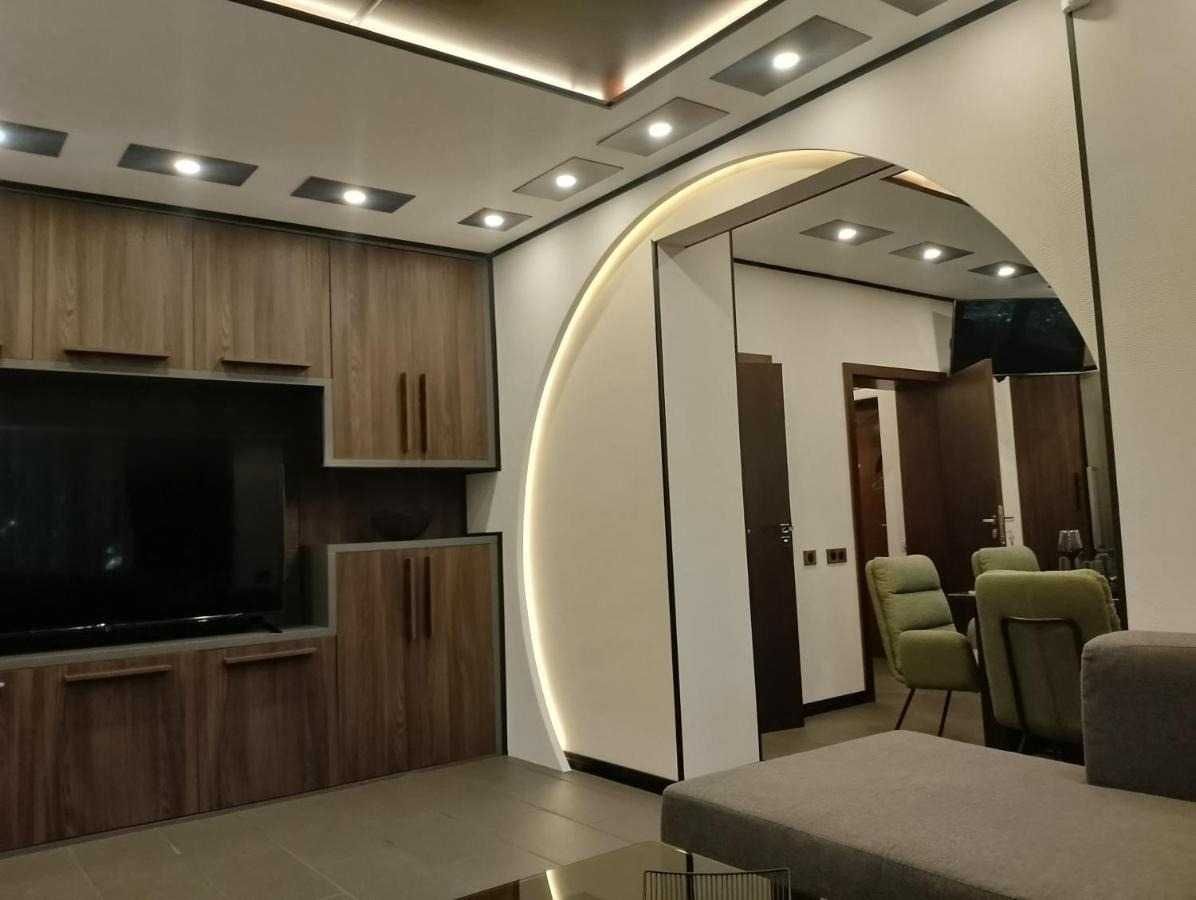Дава се под наем Двустаен апартамент в София, Изток - 70 кв.м за 990 € - Снимка #15
