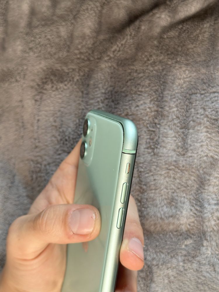 Продам iPhone 11 [128gb]