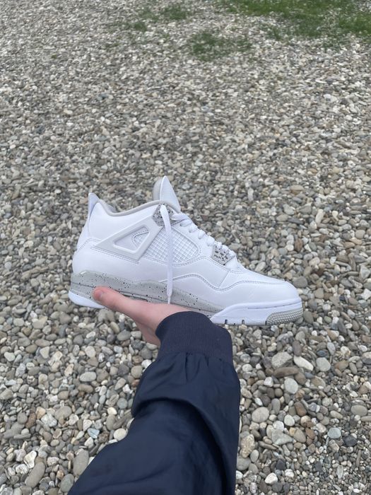 Air Jordan 4 “White Oreo”