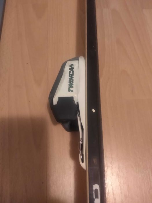 Vând skiuri Blizzard