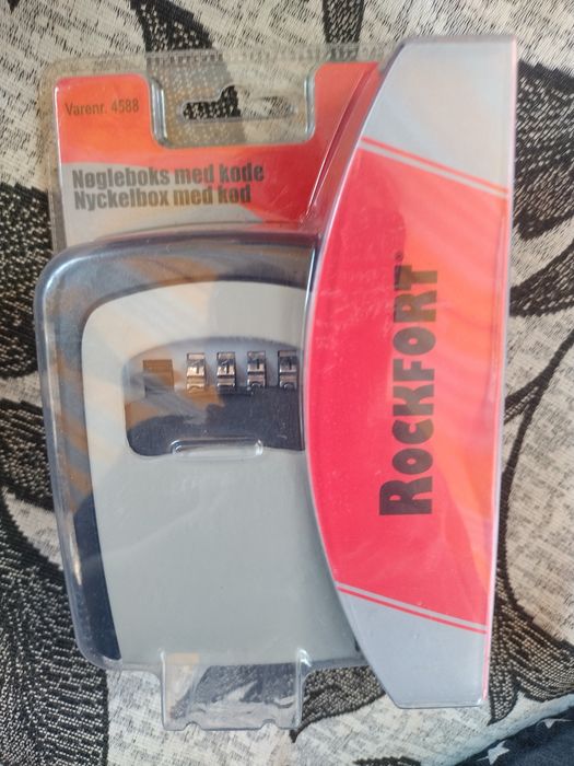 Сейф за ключове ново