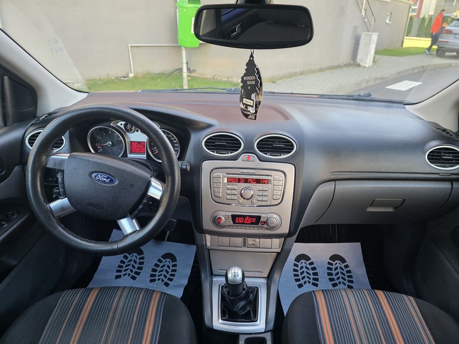 Focus Facelift 2008 // 1.6 benzina - Fără rugina ! 1799 euro