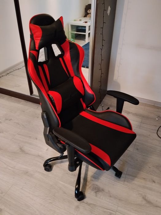 Scaun gaming 1st gaming în garanție