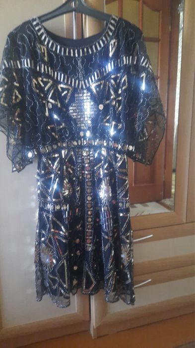 Продам платье в хорошем состояний