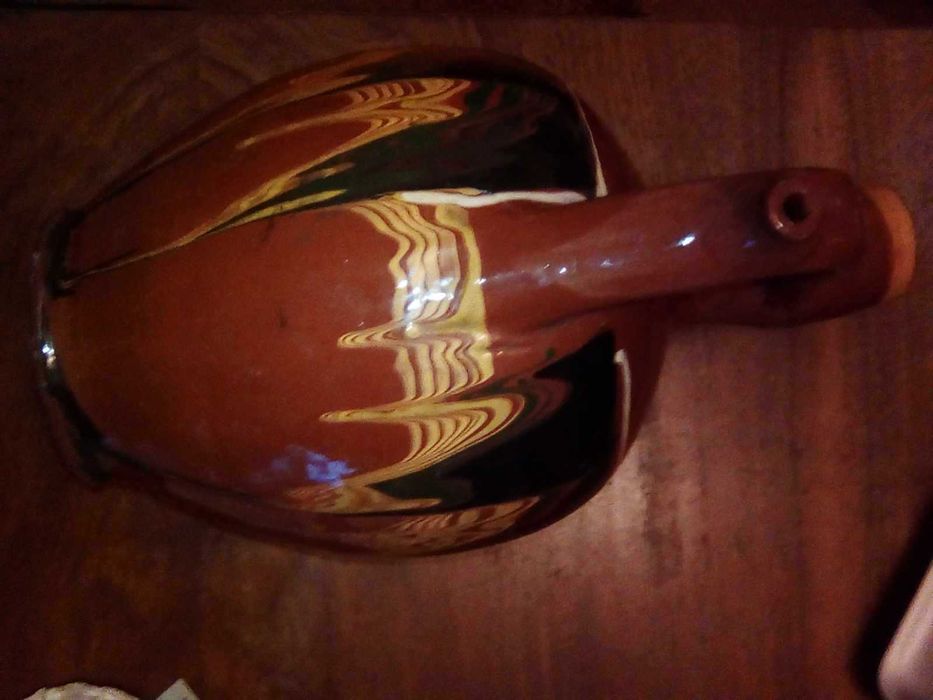 керамични чашки, канички, стомничка и един сет чашка с чинийка