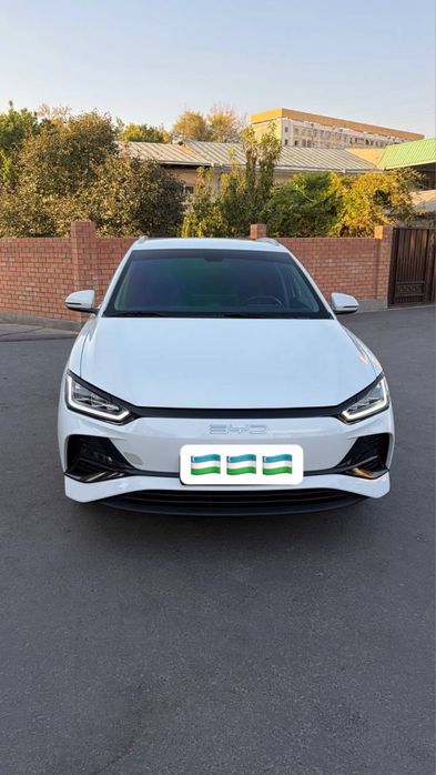 Byd e2 luxory eng full