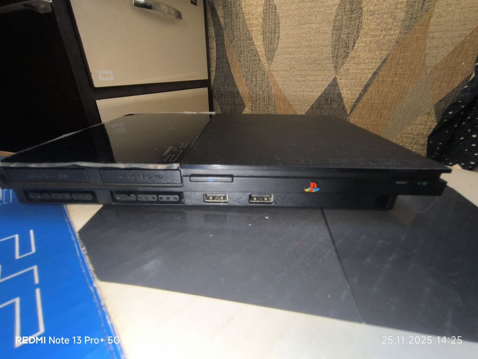 Продаю PlayStation 2 slim