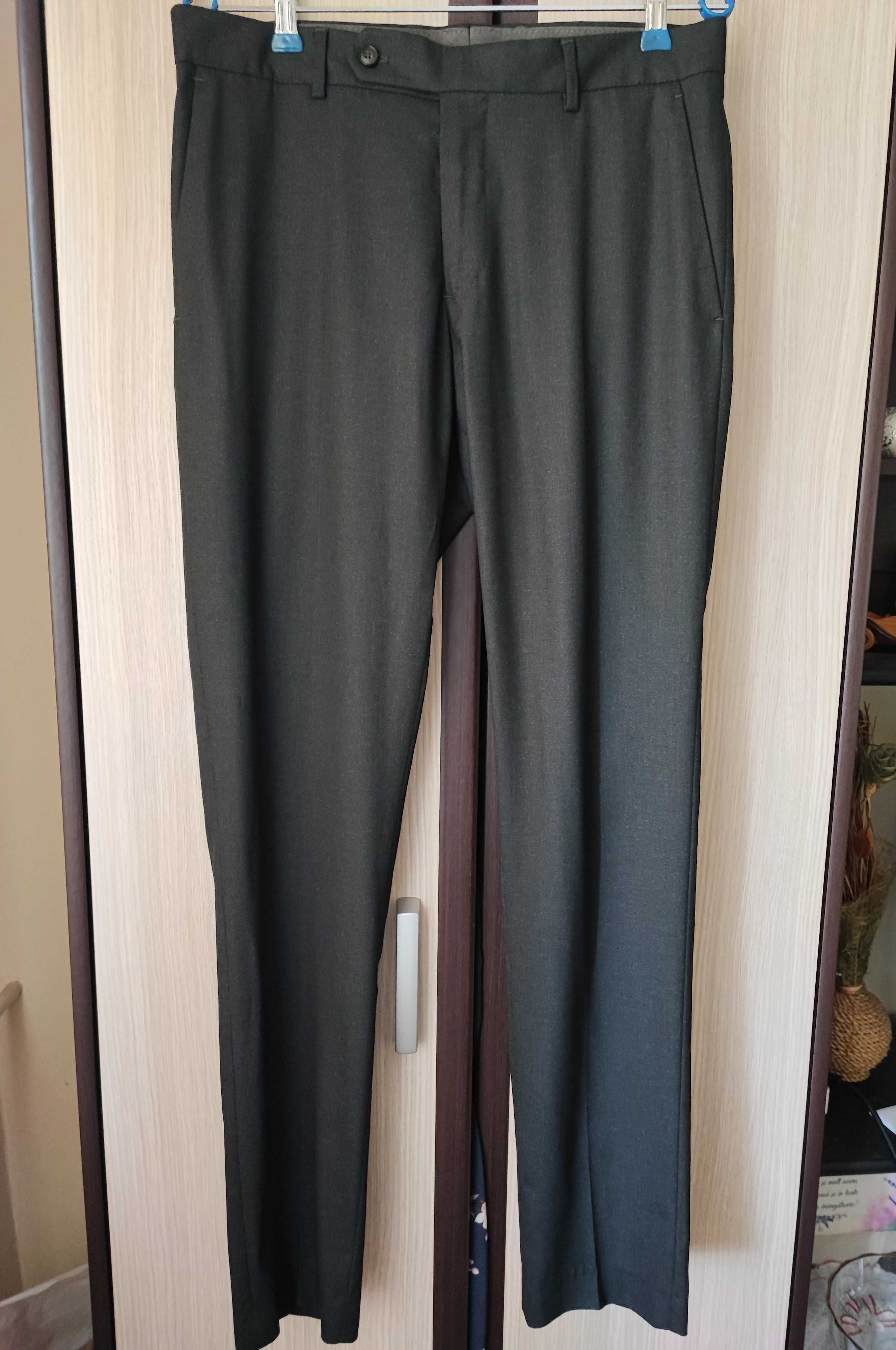 Costum Barbati Zara Essential