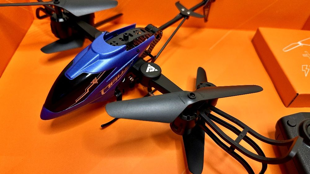 Dron. Дрон. Вертолёт игрушка. Без камеры.