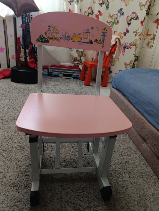 Birou si scaun pentru copii, reglabile pe inaltime,, roz