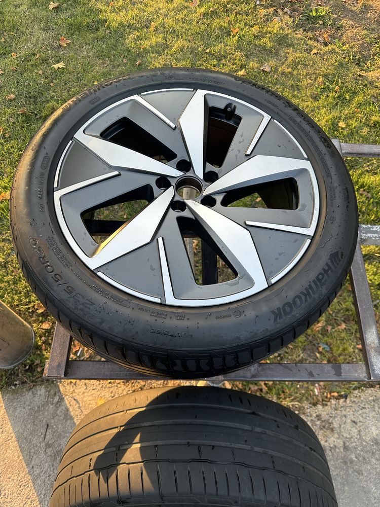 Volkswagen id4 r20