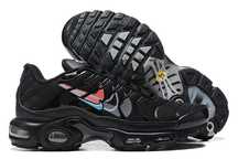 Оригинални маратонки Nike Air Max Plus TN размери 43