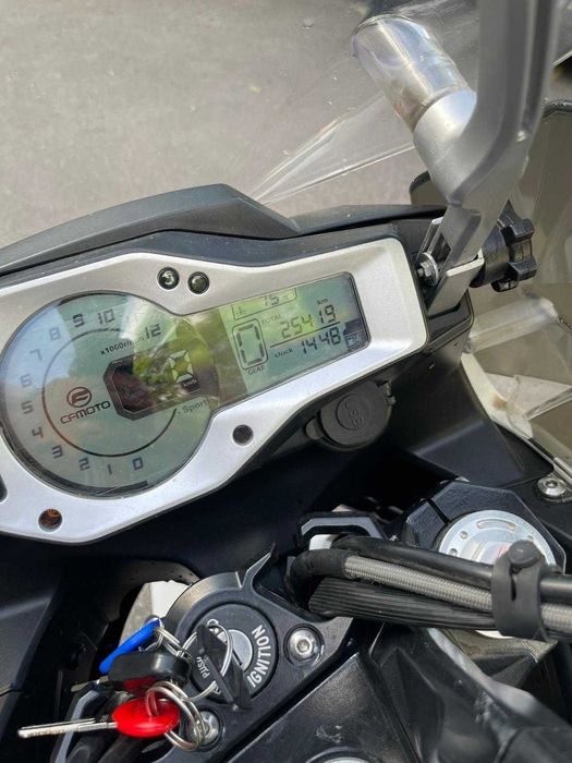 CFMoto 650MT 2020 – Genti laterale + top case + proiectoare