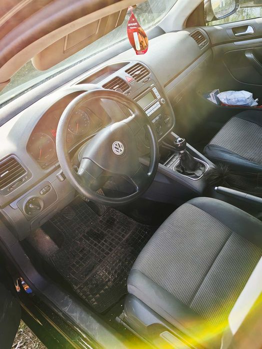 Vand golf5 anul 2008