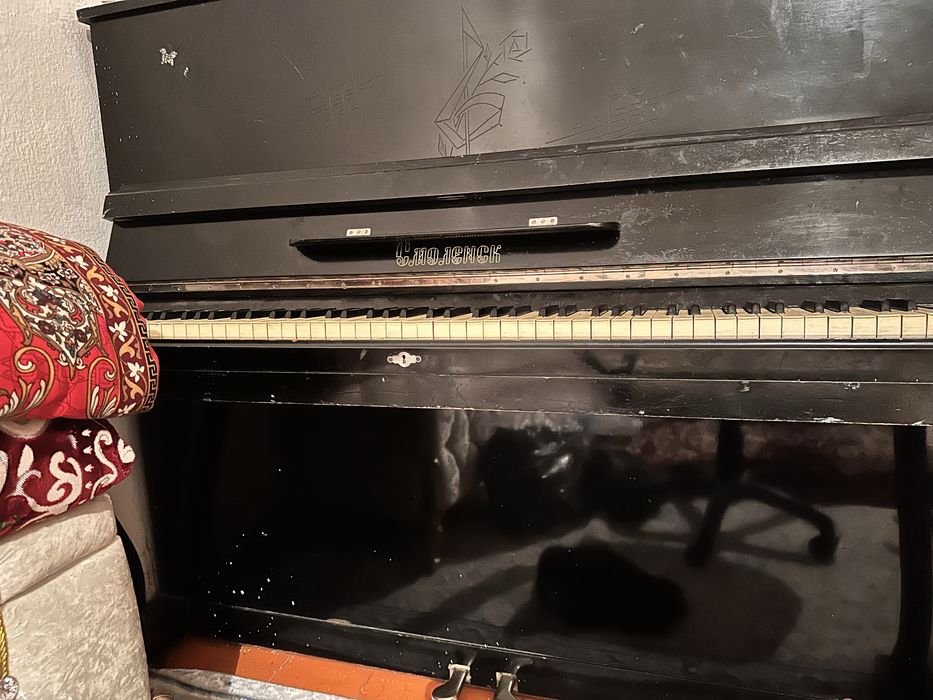 Продается Пианино