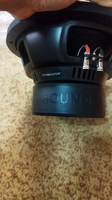 Сабвуфер. Усилитель. Корт для сабвуфера. Провода для сабвуфера.