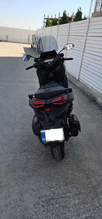YAMAHA XMAX 300 - 2024, 6 lunigarantie, 6400 km