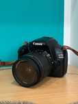 Фотоапарат Canon EOS 1100 с китов обекти + още атрибути
