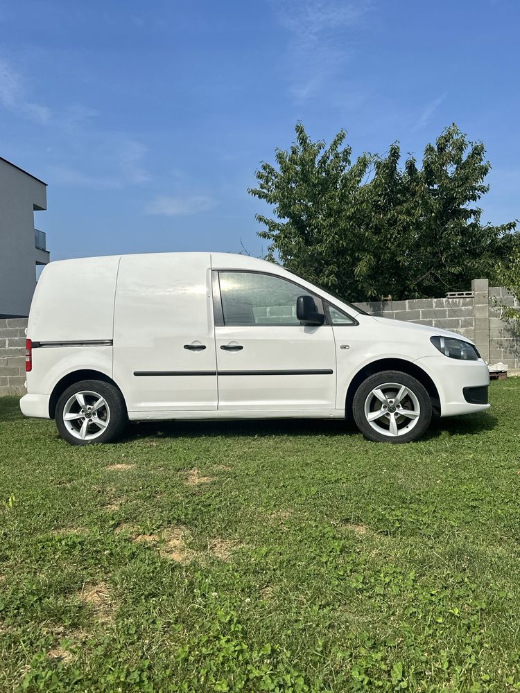 Vw Caddy 1.6 Tdi Autoutilitara