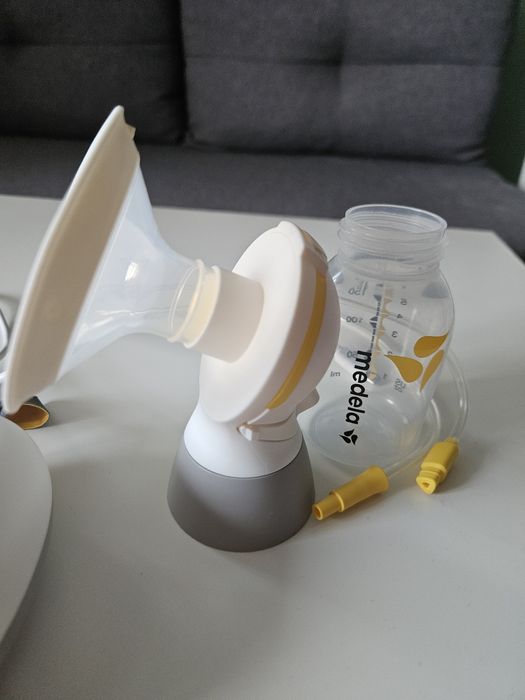 Medela Единична двуфазна електрическа помпа за кърма Solo
