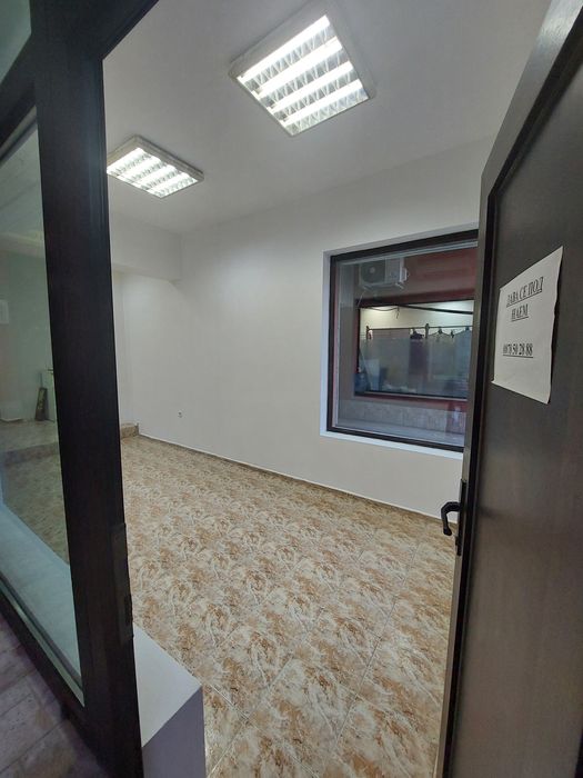 Дава се под наем Магазин в Пловдив, Кършияка - 40 кв.м за 331.5 € - Снимка #3