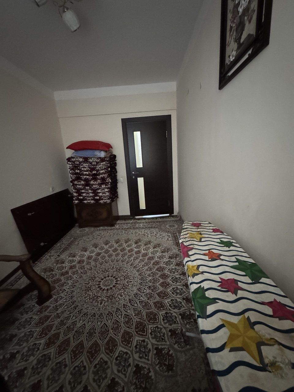 3 хонали квартира 1 киши керак 100$ 4 киши турилади