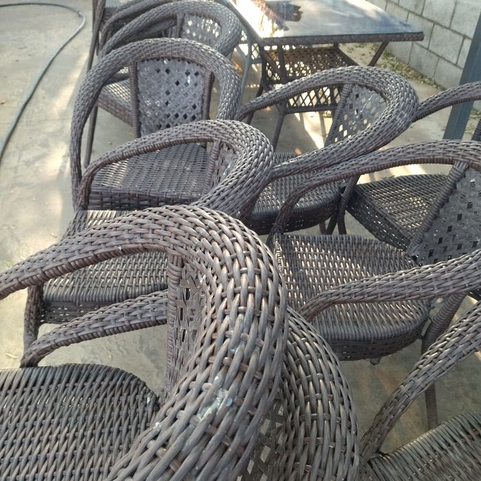 Ратар стол стуллари 1+4 1+6 талилар бор