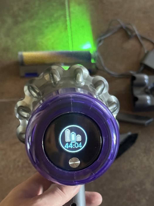 Aspirator vertical Dyson V11 Advanced 545 W laser