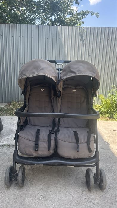 Коляска для двойни