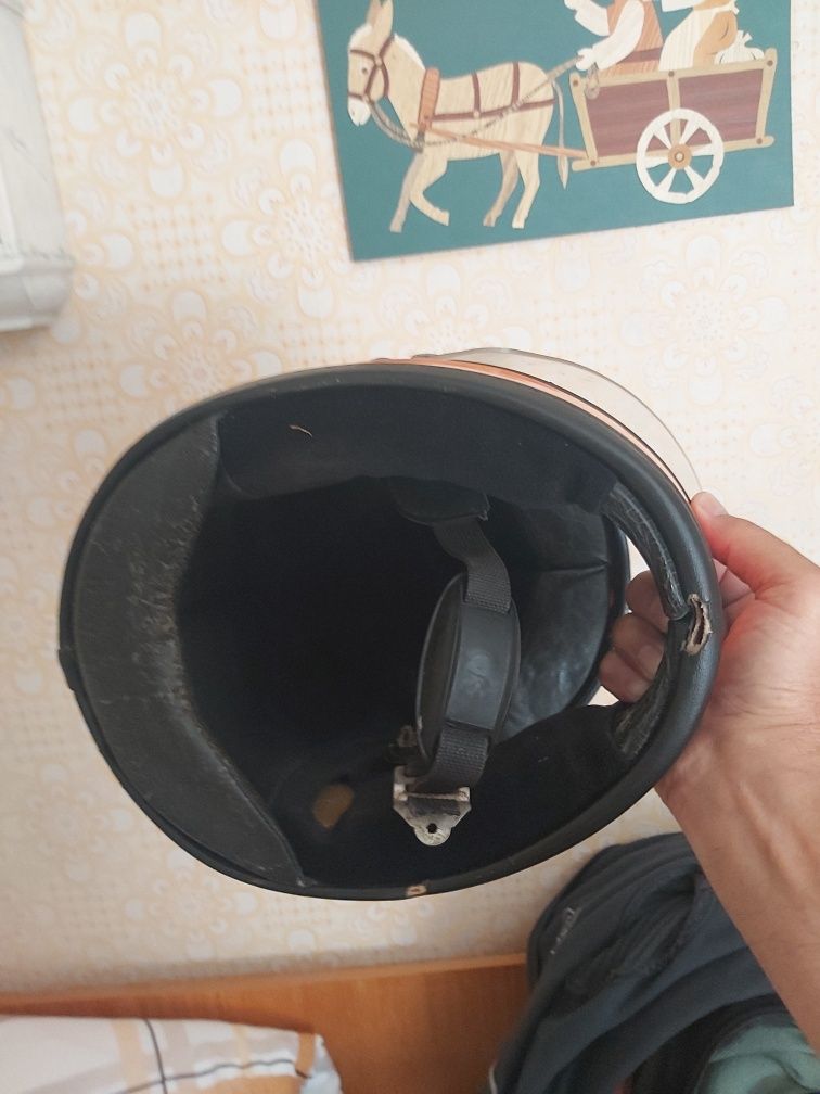 Ретро каска  произведена в ГДР