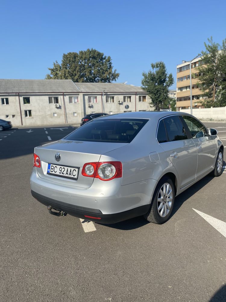 Volskwagen Jetta 1.9 TDI DPF Comfortline Bluemotion