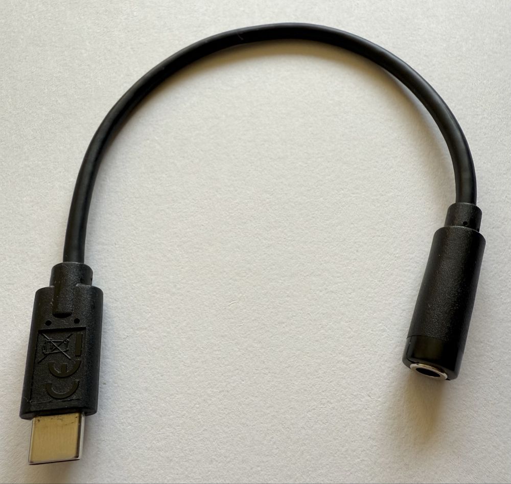 Vând cablu conversie aux 3,5mm la usb-c.