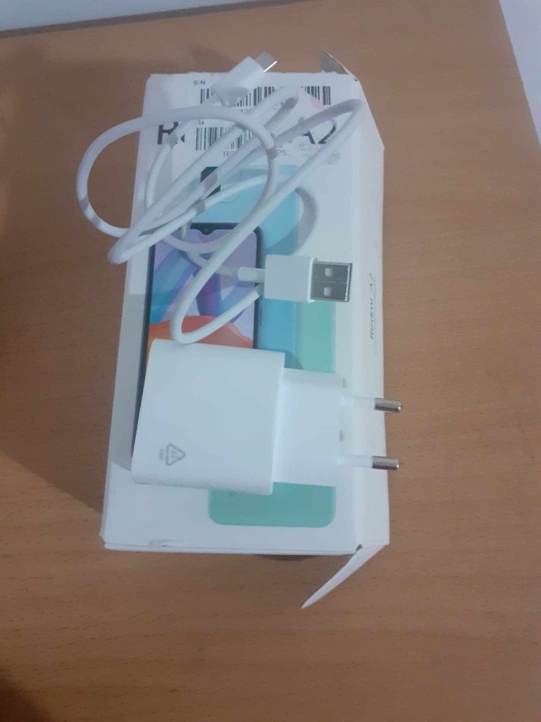 Vand telefon xiaomi redmi a2 impecabil