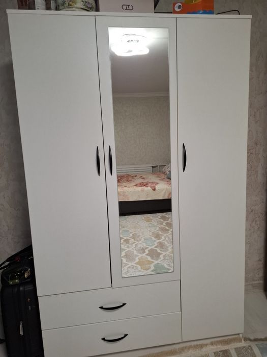 Продам шифонер в отлисном состоянии