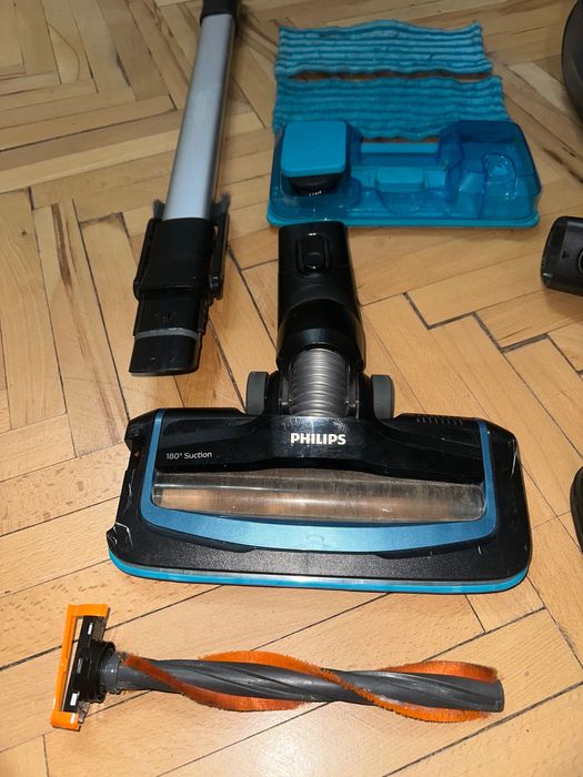 Philips SpeedPro Aqua Безкабелна вертикална прахосмукачк