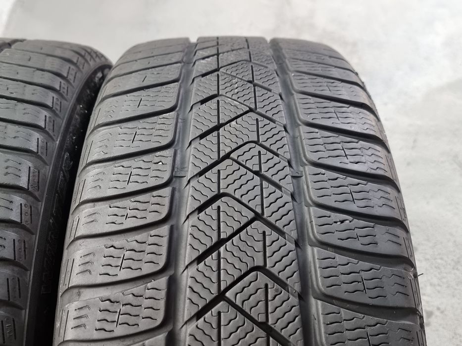 "Dot 24" 235/45/18 Pirelli 2Броя: 300лв 6.3мм