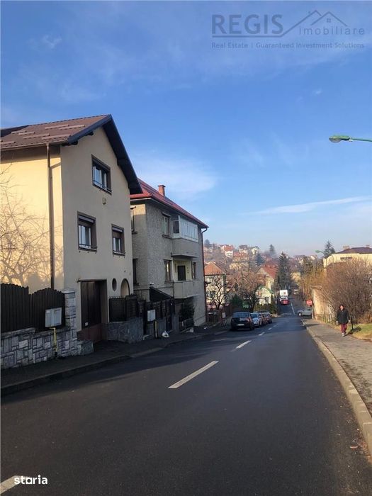 Oportunitate : Vila utilata complet cu parcare in Centrul Vechi